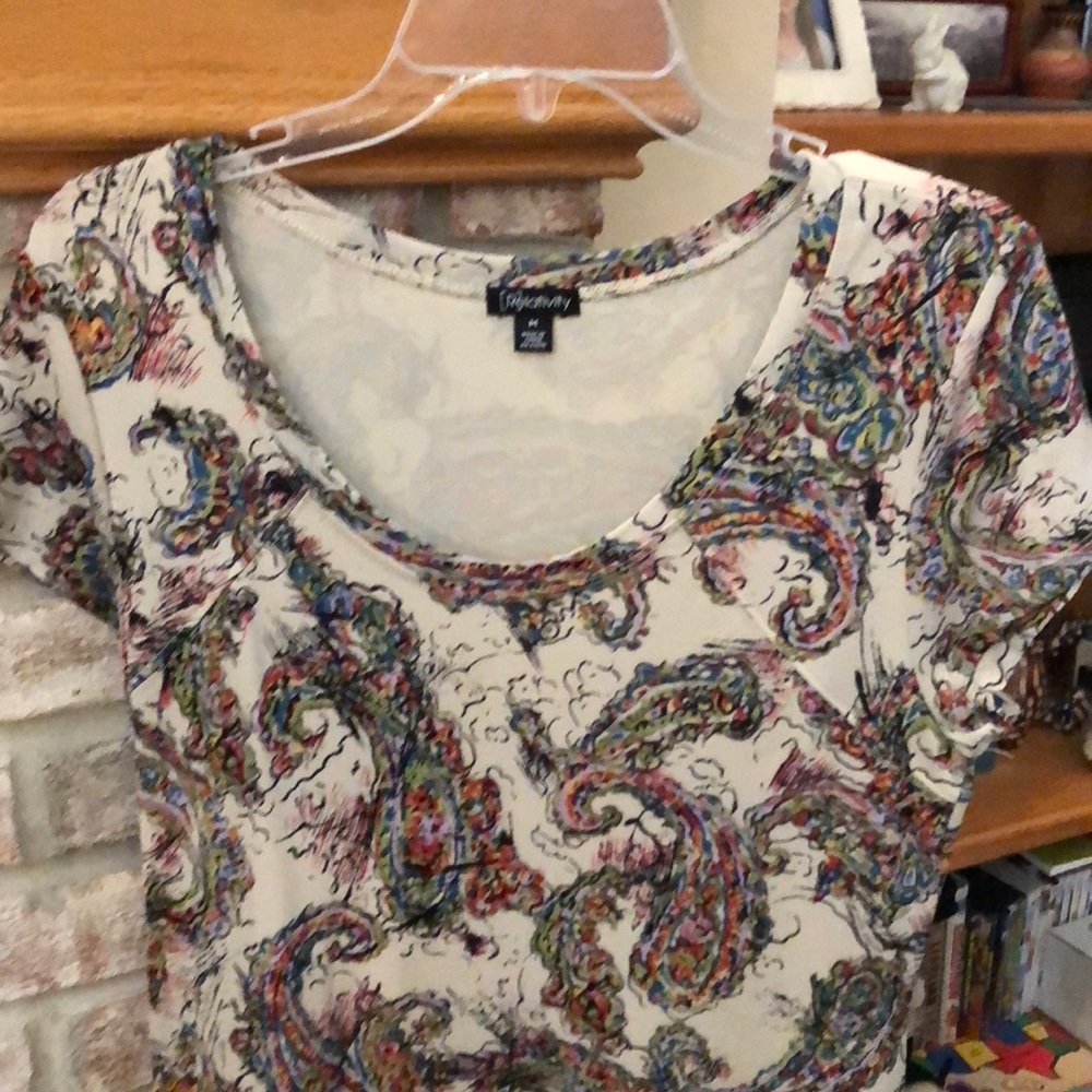 Adorable dress with cap sleeves and slight flare